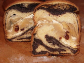 Tvarohovo-makový závin z pekárny