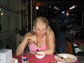 Turecko 2004 - Kemer - naše hotelová jídelna pod širým nebem. Ty melouny byly úžasné ...